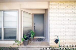 Foto del edificio - 8214 Devlin Point