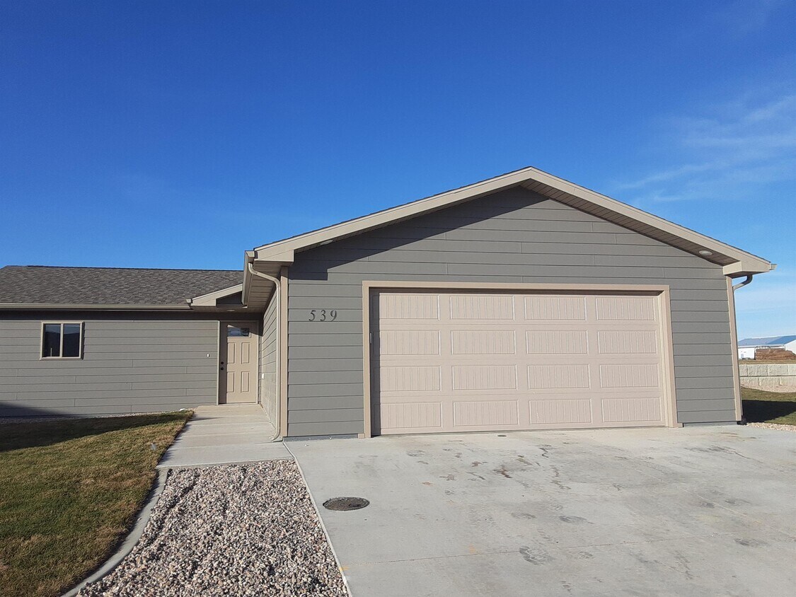 Foto principal - 550 Westwind Rd
