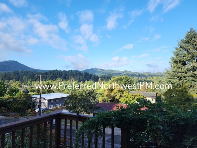 Building Photo - Beautiful 3 Bedroom Home in Southeast Eugene