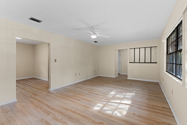 Building Photo - 2806 NW 16th Ave