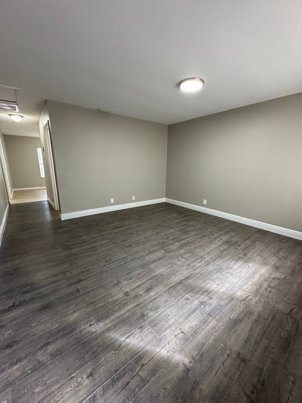 Building Photo - 4833 Serafica Dr