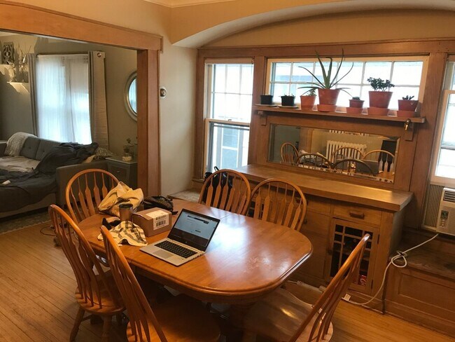 Foto del edificio - 3734 Grand Ave S