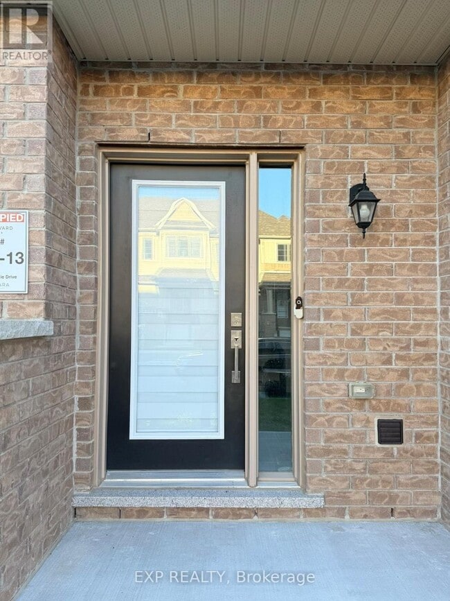 Building Photo - 1071 Lockie Dr