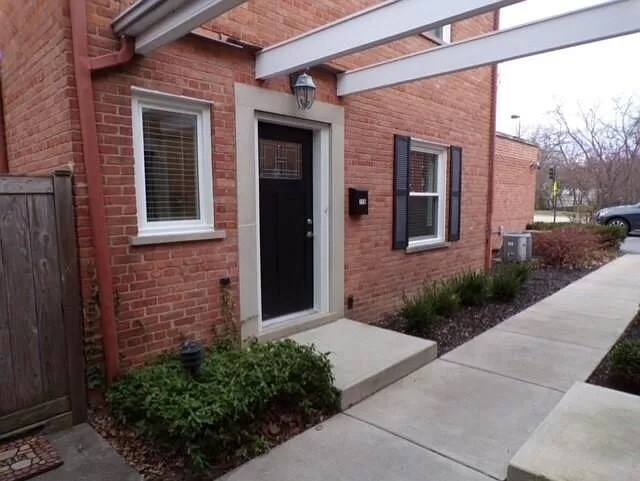 Primary Photo - 776 Green Bay Rd