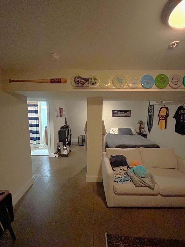 Interior Photo - Mortons Apartments