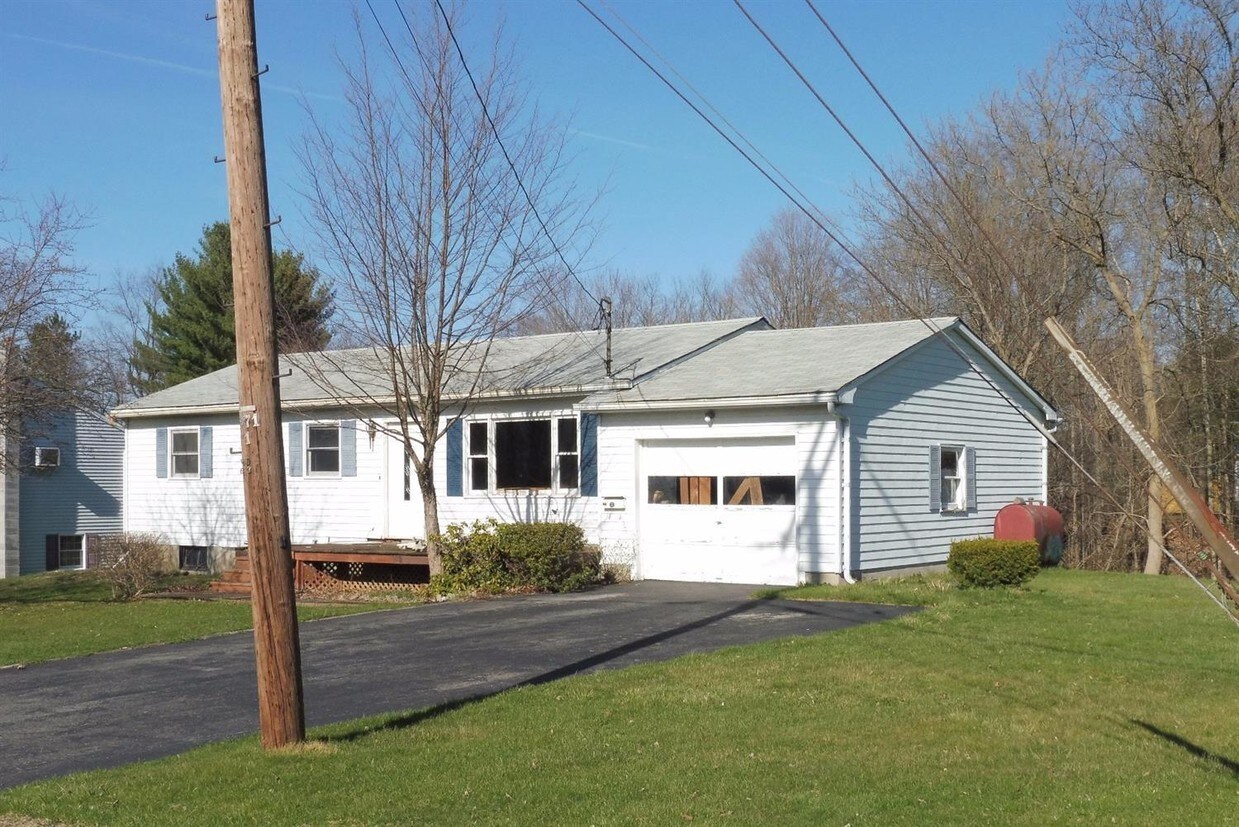Primary Photo - 2 Seneca St