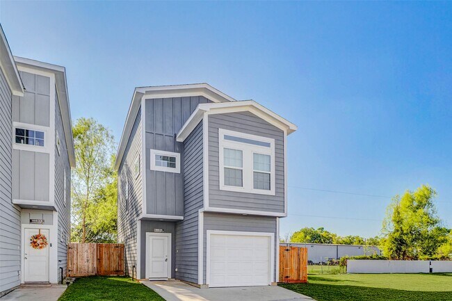 Foto del edificio - 18835 Luminescent Ln