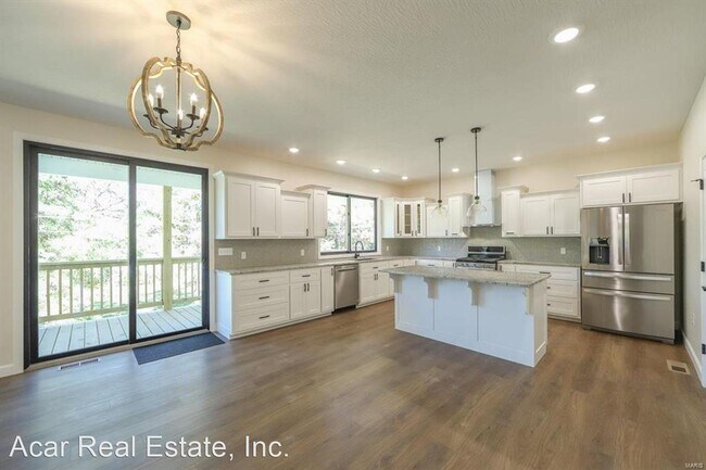 Building Photo - 6 br, 4 bath House - 201 Sunny Drive