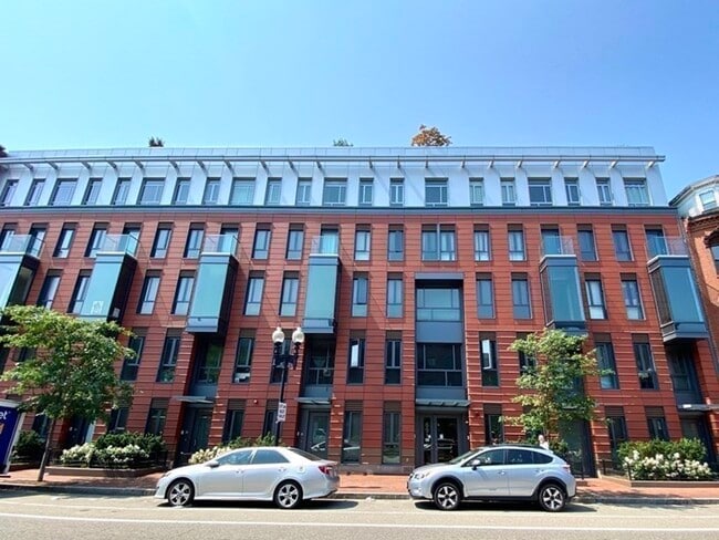 Convenient location just blocks from BUMC - 691 Massachusetts Ave