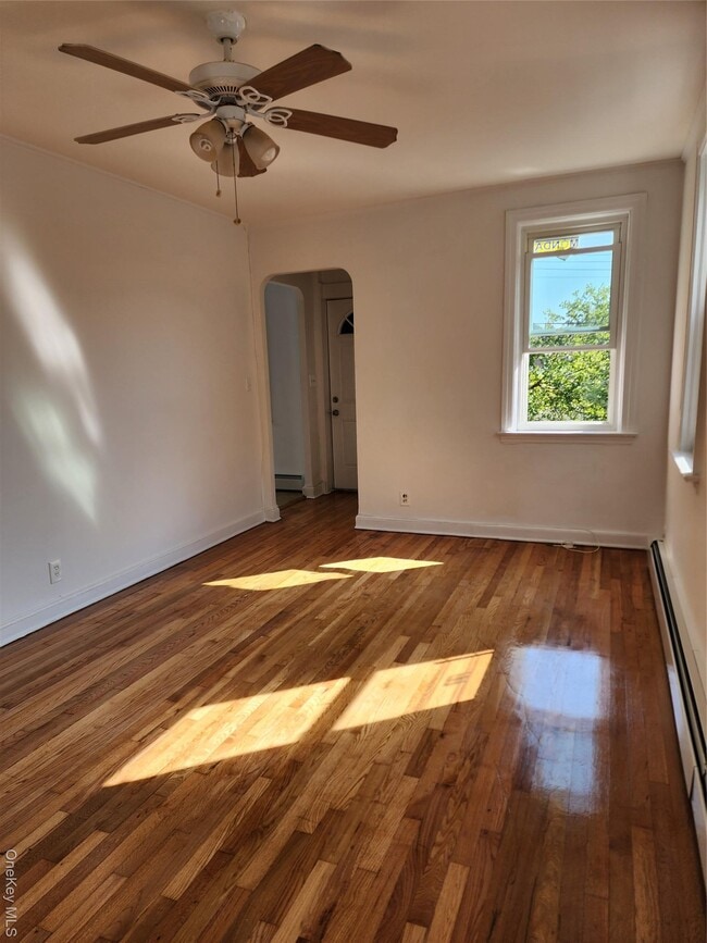 Foto del edificio - 1609 Colden Ave