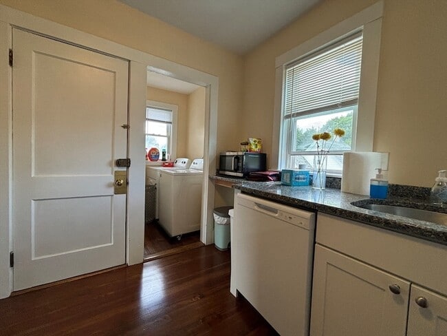 Photo - 109 Birch St Apartment