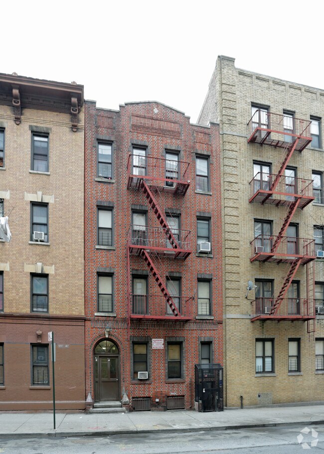 Building Photo - 2726 Valentine