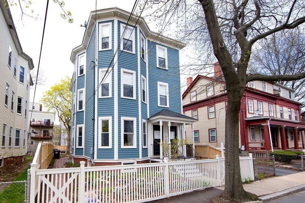 Primary Photo - 125 Cherry St