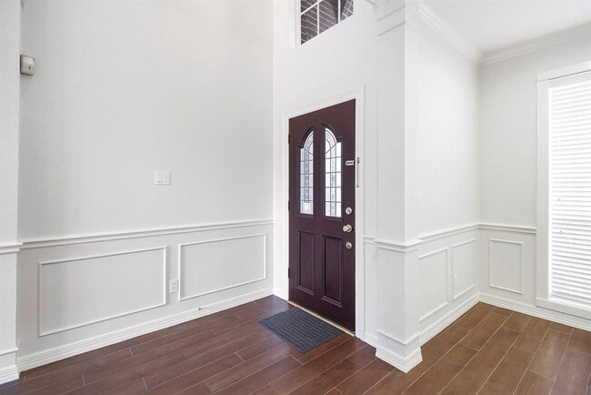 Building Photo - 14127 Swallowfield Dr