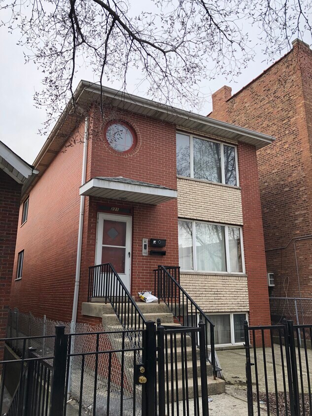 Primary Photo - 221 W 24th St