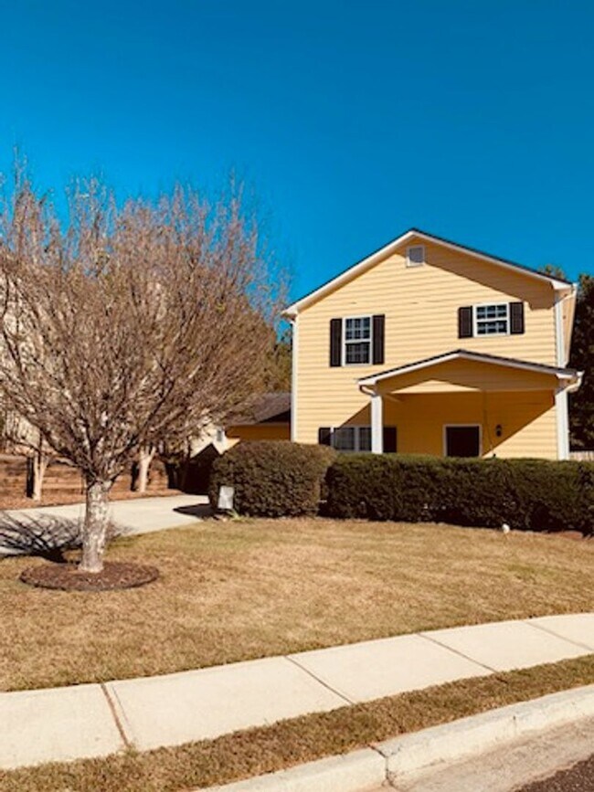 4 Bedroom House on Eastside Athens, Availa... House Rental in Athens