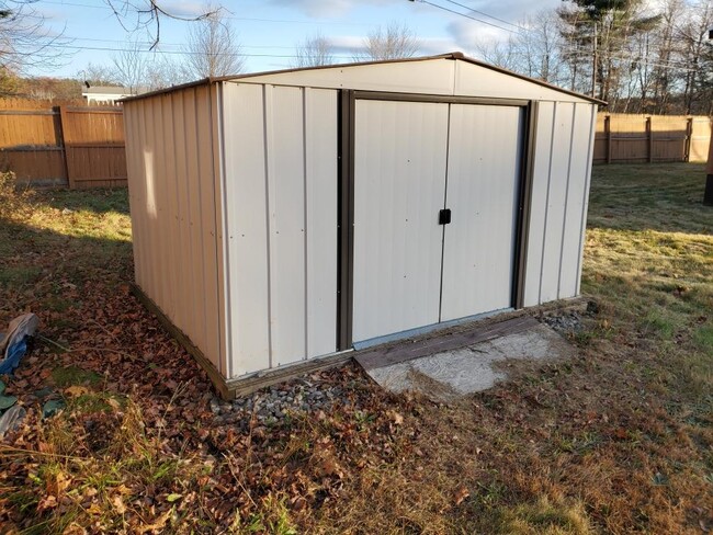 Building Photo - 382 River Rd, lot 8