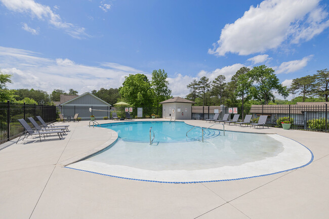 Building Photo - Raintree Apartments