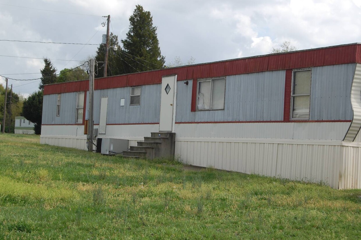 Primary Photo - 331 Oak Grove Rd