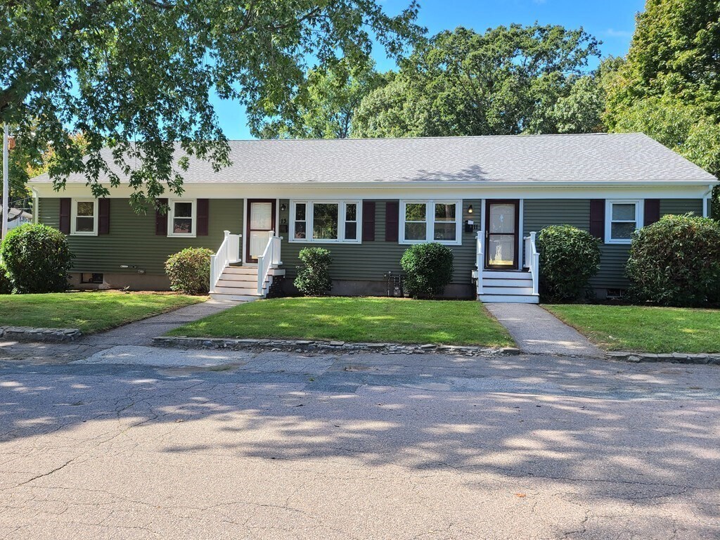 13 Rhodes Cir, Hingham, MA 02043 Townhome Rentals in Hingham MA
