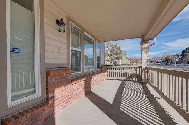 Building Photo - Beautiful clean home ready to move in on 0...