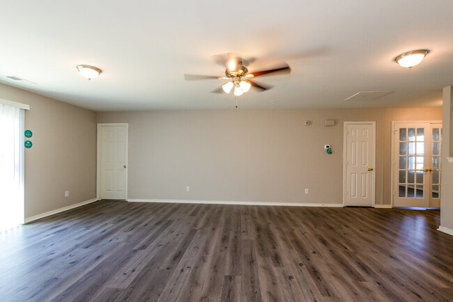 Building Photo - 5125 Valcourt Rd