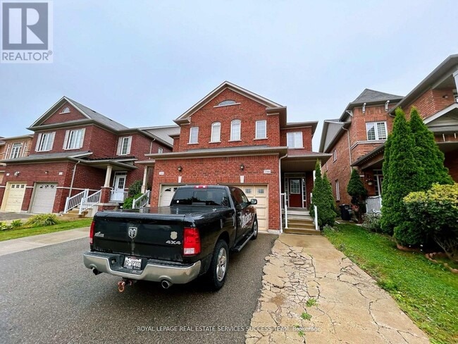 Building Photo - 3366 Stoney Crescent