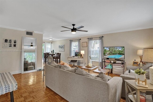 Foto del edificio - 305 SW 11th Ct