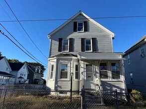 Building Photo - 35 Myrtle St