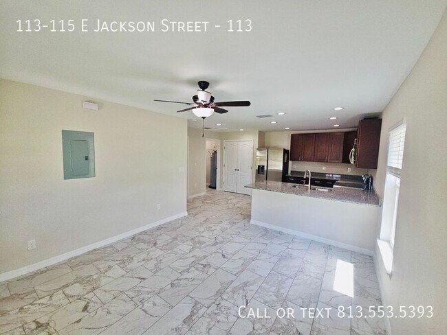 Foto del edificio - 113-115 E Jackson Street-113