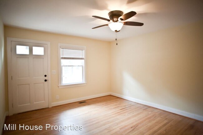 Foto del edificio - 3 br, 1 bath House - 111 Cameron Court Unit B