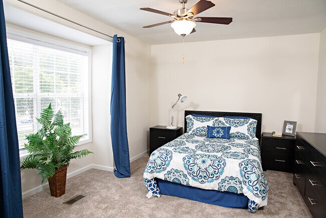 Foto del edificio - Beachwood Park Apartments and Townhomes