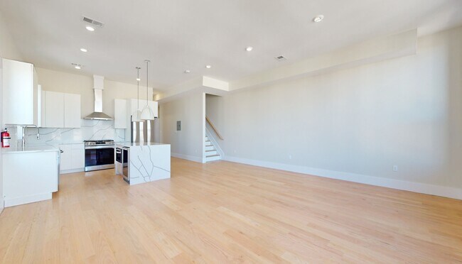 Foto del edificio - 220 Freeman Ave