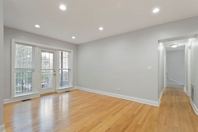 Foto del edificio - 7730 N Ashland Ave