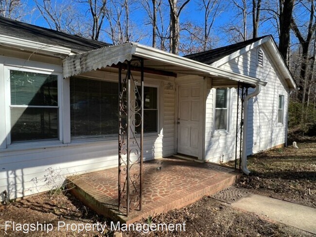 Building Photo - 3 br, 1 bath House - 12 Hillside Drive