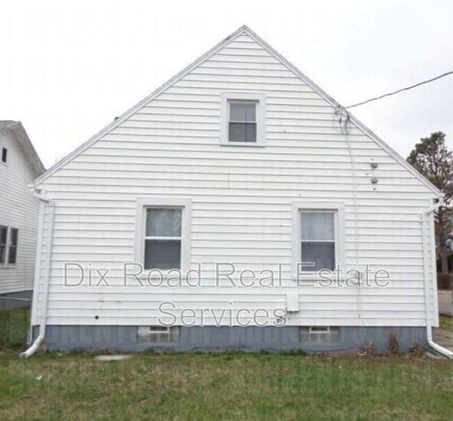 Building Photo - 340 Burleigh Ave
