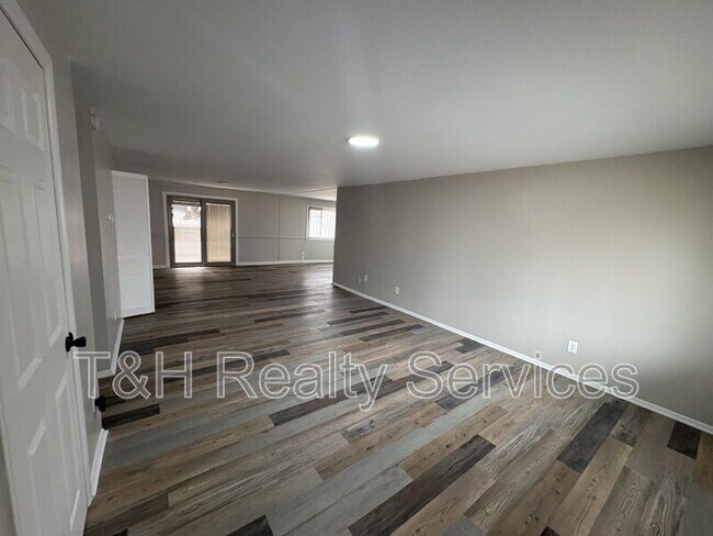 Foto del edificio - 10129 Lawnhaven Ct