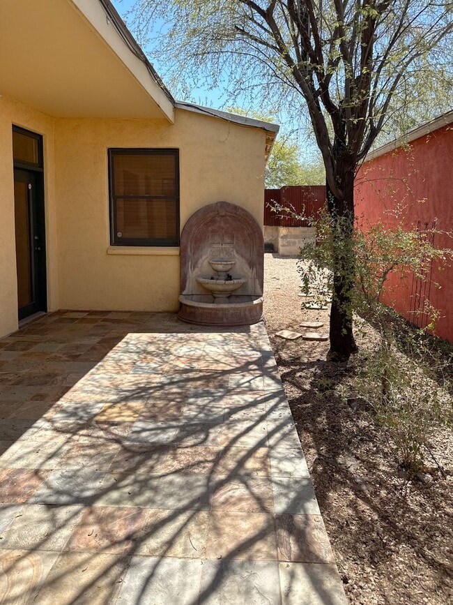 Foto del edificio - 3 bedroom 2 bath - close to Downtown