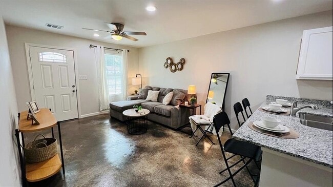 Foto del edificio - 635 Doctor M.L.K. Jr Dr