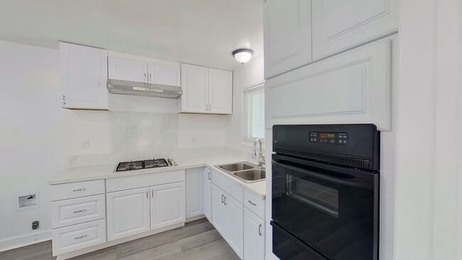 Building Photo - Beautiful Remodeled Four Bedroom Home in G...