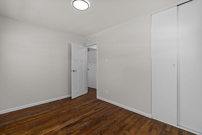 Foto del edificio - 1655 Fenmore Dr