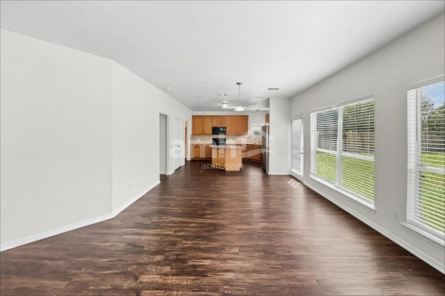 Building Photo - 2013 Briar Grove Dr