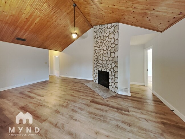 Building Photo - 4901 Arborgate Dr