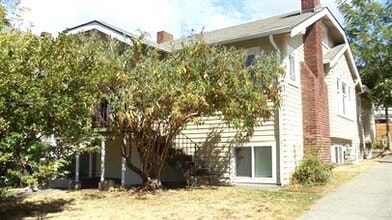 Building Photo - 5500 Brooklyn Ave NE