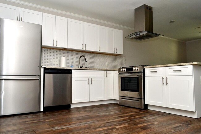 Building Photo - 2045 W Blum St