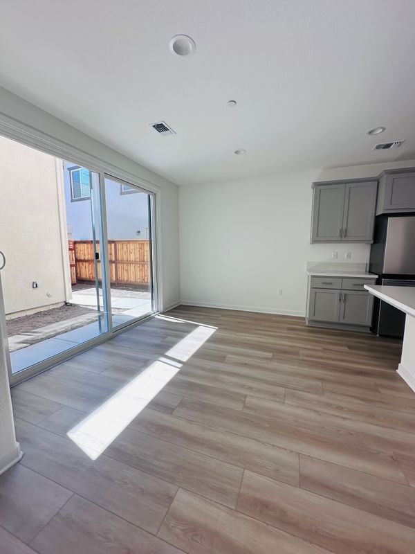 Foto del edificio - 2590 Garden Farms Ave