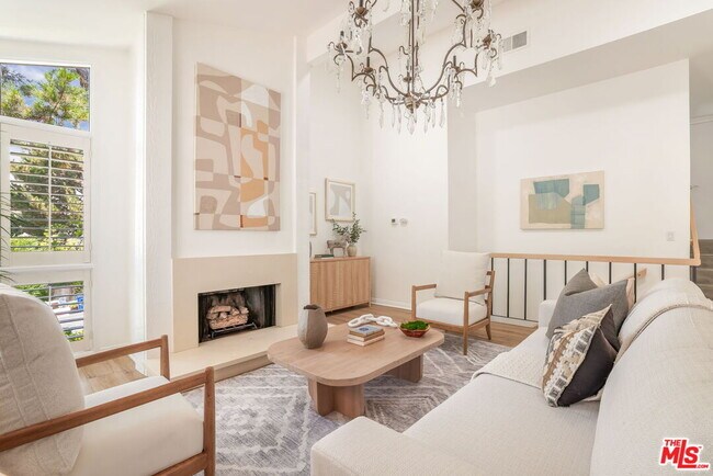 Foto del edificio - 17140 Palisades Cir