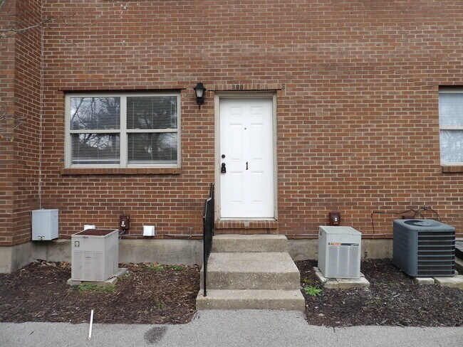 Foto del edificio - 902 Plaza Dr