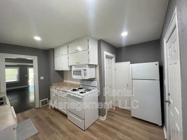 Foto del edificio - 7542 Harrison St