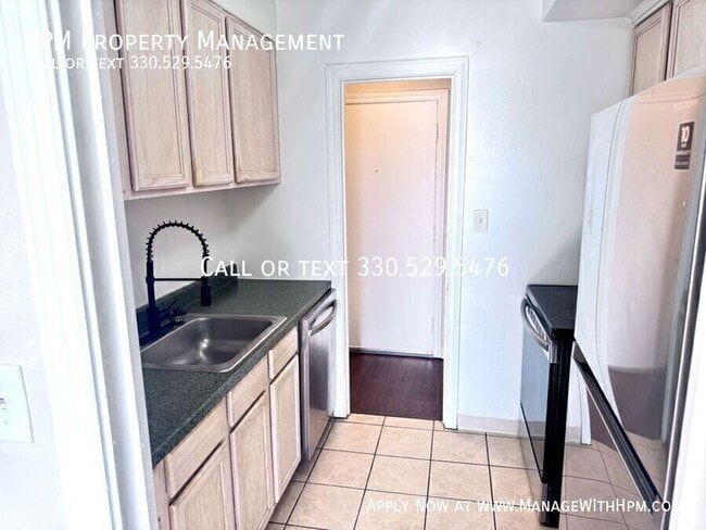 Building Photo - 20835 Chagrin Blvd